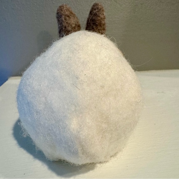 Honeybloom Brown & White Felt Easter Rabbit. Adorable flicked bunny with brown - Picture 8 of 11